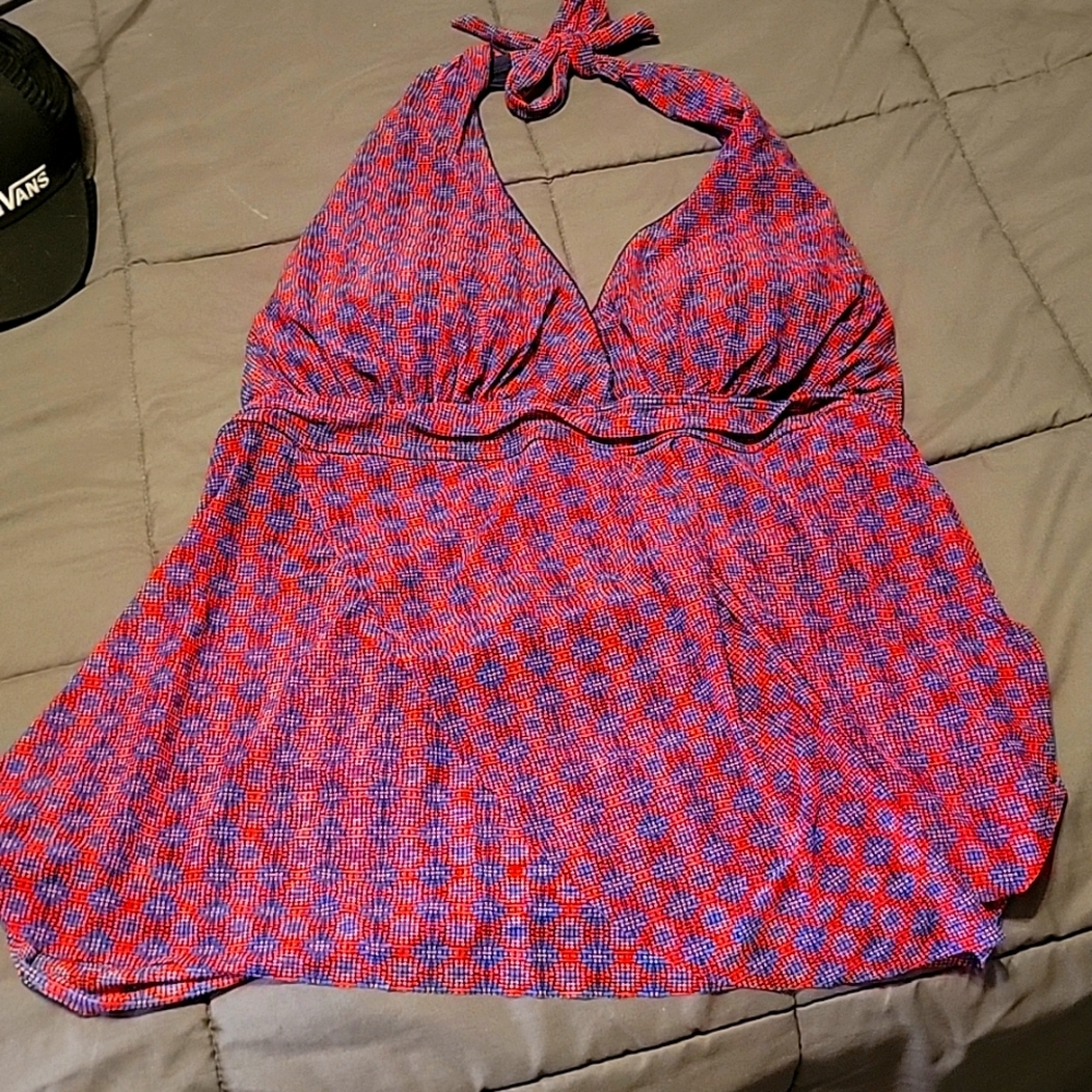 Size 24w swim top